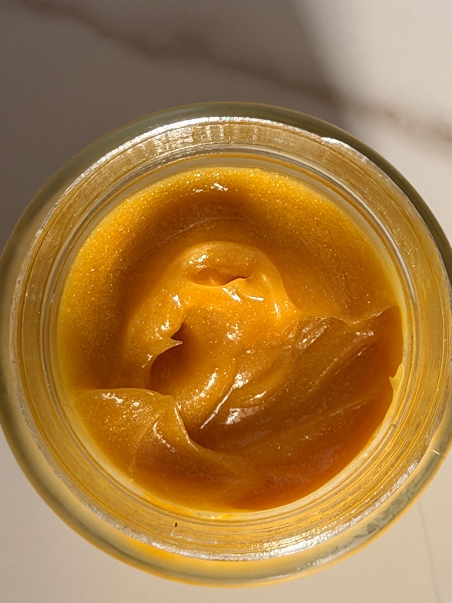 Golden Veil Makhamaria — Soft Sandalwood & Amber
