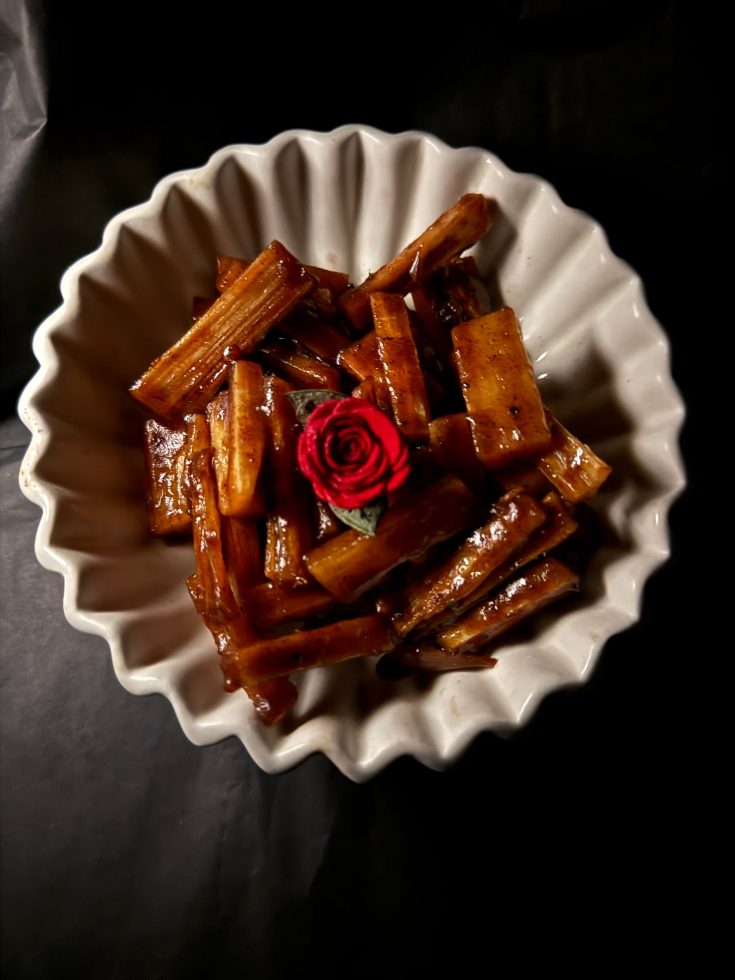 Sudanese Rose & Anfar Oud Bakhoor: Traditional Incense