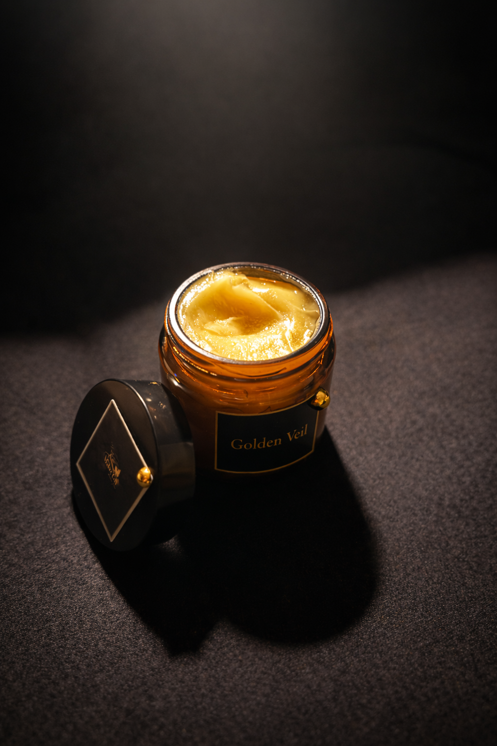 Golden Veil Makhamaria — Soft Sandalwood & Amber 100ml
