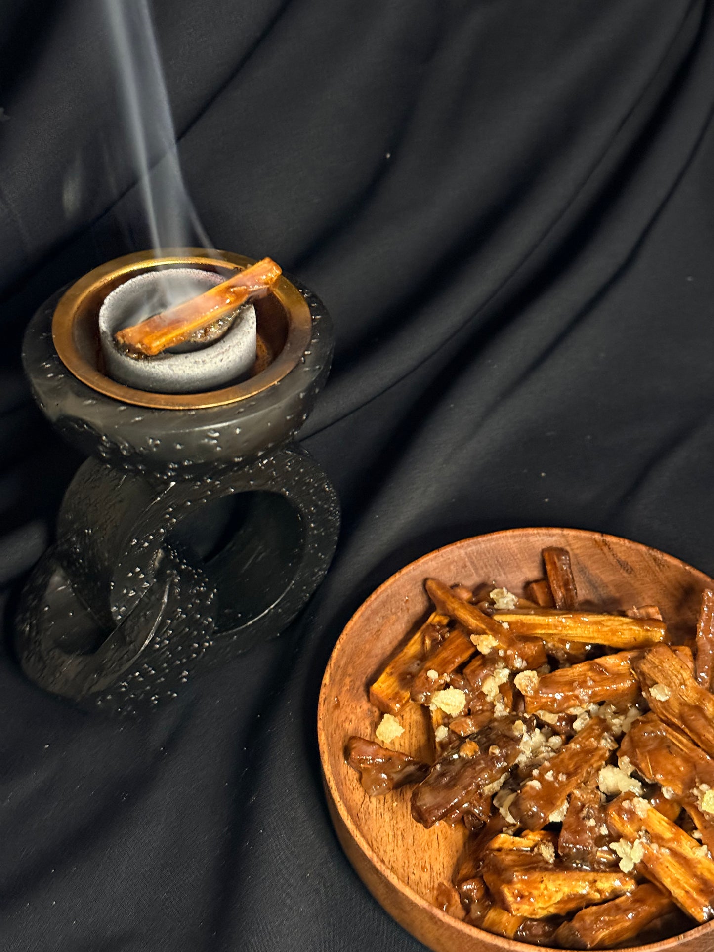 Sudanese Acacia & Frankincense Bakhoor: Ritual Resin & Wood Blend